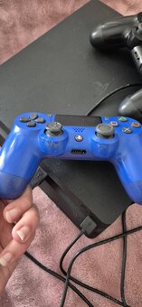 Predám PS4 Slim 1TB - 6