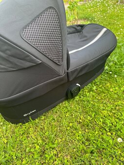 CYBEX HLBOKÁ VANIČKA AVI SPIN - MOON BLACK - 6