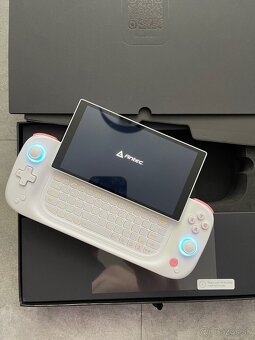 Predám Ayaneo Slide (Antec CoreHS) rozbalený ako nový - 6