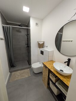 Moderný 2-izbový byt po kompletnej rekonštrukcii- Železničná - 6