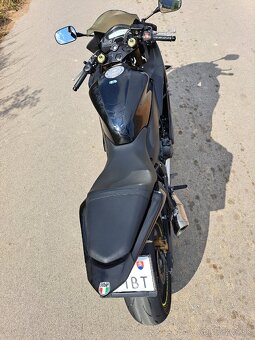 Honda CBR600F –21 xxx km, nová STK + pneu - 6