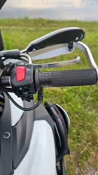 suzuki dl 650 v strom - 6