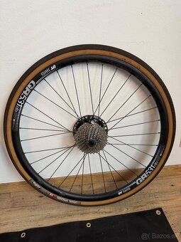 gravel kolesa dt swiss - 6