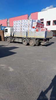 Autodoprava s hydraulickou rukou a vyklápač - 6