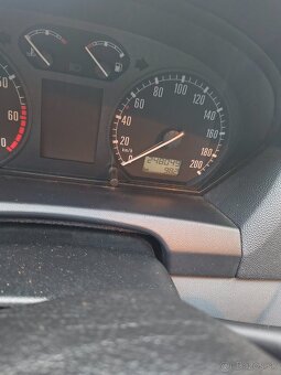 škoda Fabia sedan 1.4 MPI 2001 rok výroby - 6