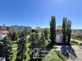 Na prenájom moderný, zrekonštruovaný 1-izbový byt s balkónom - 6