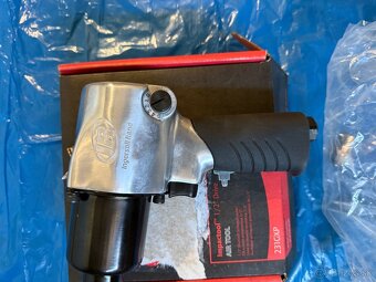 Pneumatický rázový uťahovák IR - 6