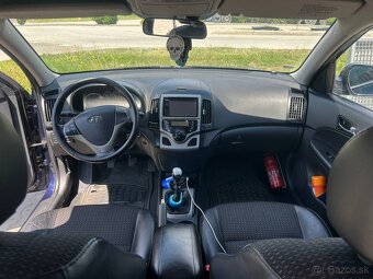 Hyundai i30 1.6 CRDi - 6