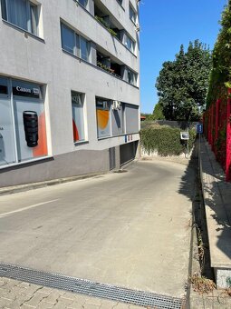 GARÁŽOVÉ PARKOVACIE MIESTO V NOVOSTAVBE NA PREDAJ / Kazanská - 6