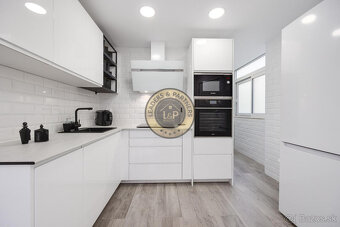 Lukratívny apartmán 4+1 s balkónom Torrevieja-Španielsko - 6