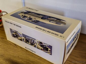 Volvo 850 T5R sedan 1:18 Autoart - 6