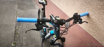 Predám horský bicykel Btwin Rockrider 520,kolesá:26" - 6