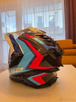 Prilba na motorku - 6