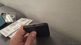 Apple iphone 16 256gb, cierny - 6