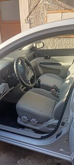 Hyundai accent 1.5 CRDi 2008 - 6