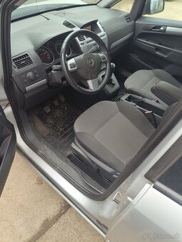 Opel Zafira B Lift model od roku 2005-2012 - 6
