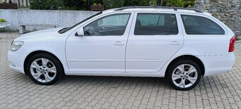 ŠKODA OCTAVIA COMBI 2.0 TDi 103KW CR FAMILY XENON NAVI ŤAŽNÉ - 6