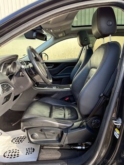 Jaguar F-Pace 2.0D I4 180k AWD A/T - 6