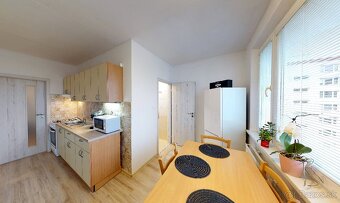 Priestranný zariadený 2 izb.byt s balkónom ZÁPAD - 6