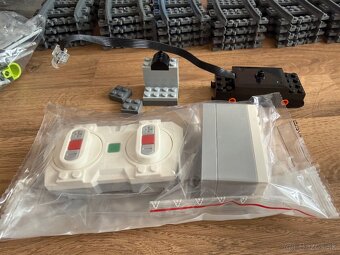 LEGO City 60052 Nákladní vlak (ovl. Powered Up) - JAKO NOVÉ - 6