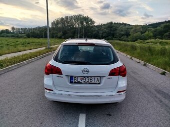 Opel Astra J 1.7 cdti Sports Tourer - 6