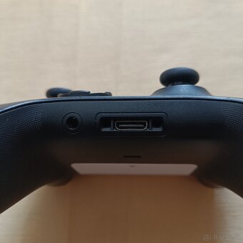 Čierny ovládač na Xbox Series S/X Xbox one controller - 6
