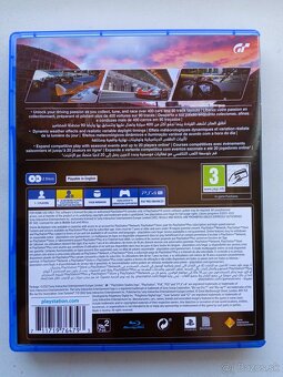 PS4 Pro 1TB TOP stav + Gran Turismo 7 - 6