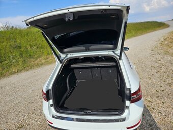 Skoda Superb Combi L&K 4x4 2.0tdi - 6