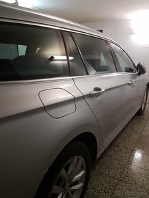 Predám v passat b8 kombi - 6