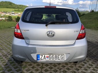 hyundai i20 2010 - 6