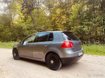Vw Golf 5 1.6 - 6
