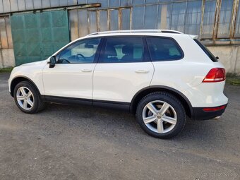 Predám Volkswagen Touareg II 3.0 V6 TDI 176 KW 8-Tiptronic - 6