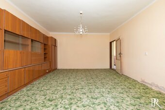 PREDAJ 5 IZBOVÝ RODINNÝ DOM S ROZSIAHLYM POZEMKOM - 6