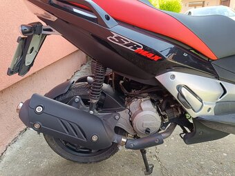 Aprilia sr max 125 - 6