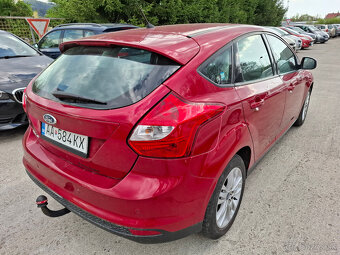 FORD FOCUS 1,6i 77 kW 2012 - 6