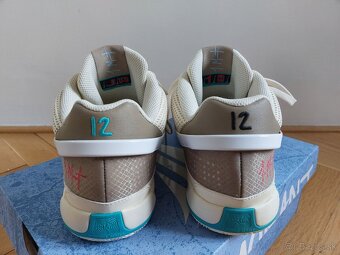 Basketbalové tenisky Nike JA1 Morant, veľ. 44,5 - 6