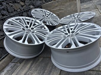 ✅ 5x112 r18 Audi original Top Stav - 6
