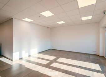 Nové obchodné a kancelárske priestory so showroomom - 6