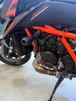 Ktm superduke 1390  EVO R - 6