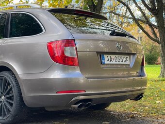 Škoda Superb kombi 3.6 fsi VR6 4x4 - 6