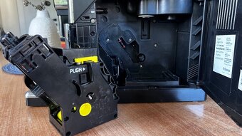 Kávovar Saeco Incanto HD8916 - 6