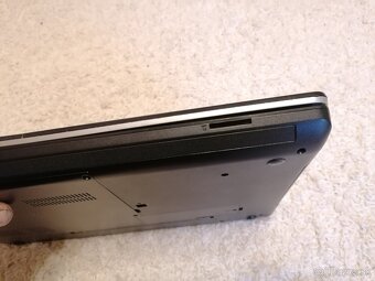 Na predaj 15,6" notebook Lenovo ThinkPad Edge E530c. - 6