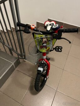Detský bicykel Mickey Mouse a detská prilba ABUS 2.0 - 6