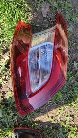 Peugeot 308 Ľavé zadné svetlá - 6