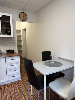 1 IZBOVÝ BYT PREDAJ LOGGIA - 6