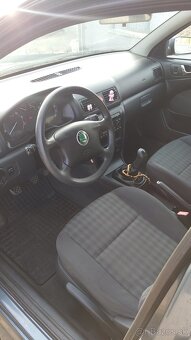 Škoda Octavia 1 Tour 1,6 benzín 75 kw - 6