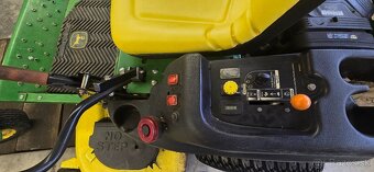 Predám John Deere Z425 - 6