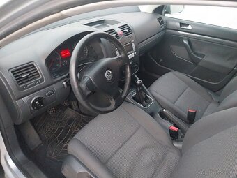 Predám VW jetta 1.9 tdi 77kw 2006/6 - 6