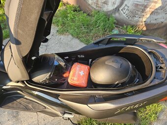 Yamaha XMAX TECH MAX 125 🛵 - 6