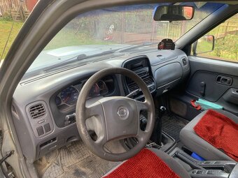 Nissan Navara D22 - 6